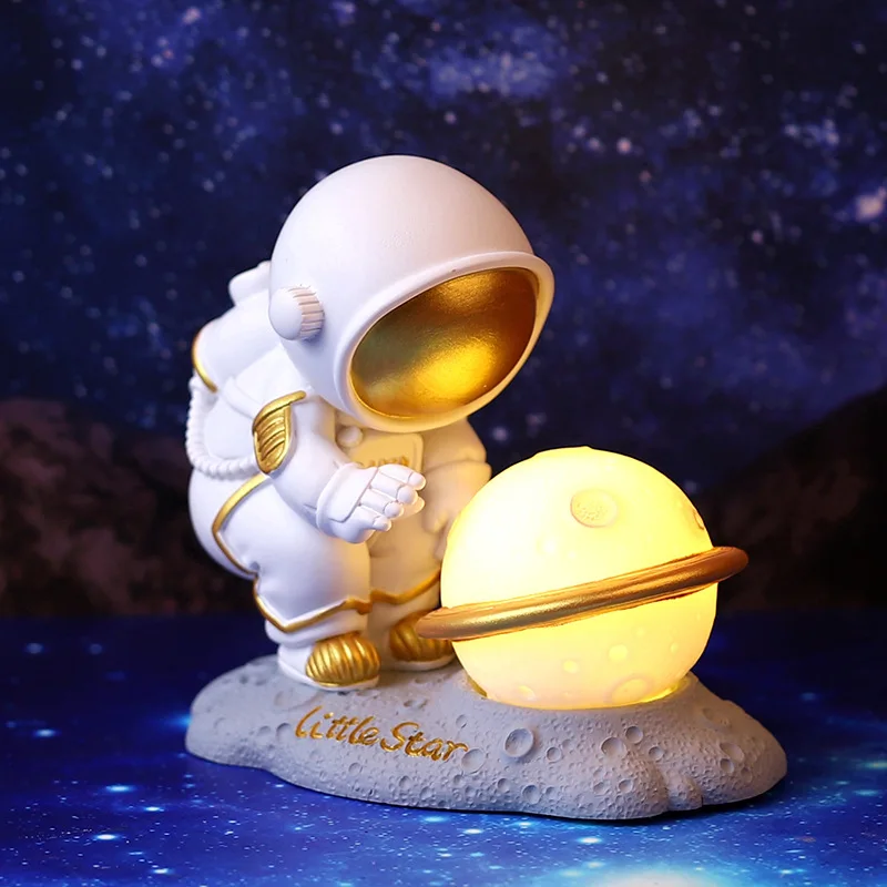 Lampe de chevet en résine, lumière de nuit d'astronaute Victory salut,  Sculpture en résine pour salon, chambre d'enfants, lampe de chevet,  décoration nocturne - AliExpress