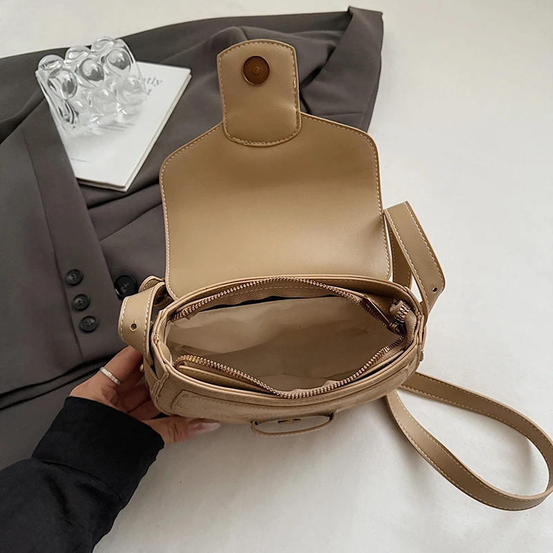 Mini kleine Umhängetaschen für Frauen 2025, Luxusmarke, Halbkreis-Satteltaschen, Wildleder-Handtaschen, Designer-Damen-Umhängetasche – Detail 9