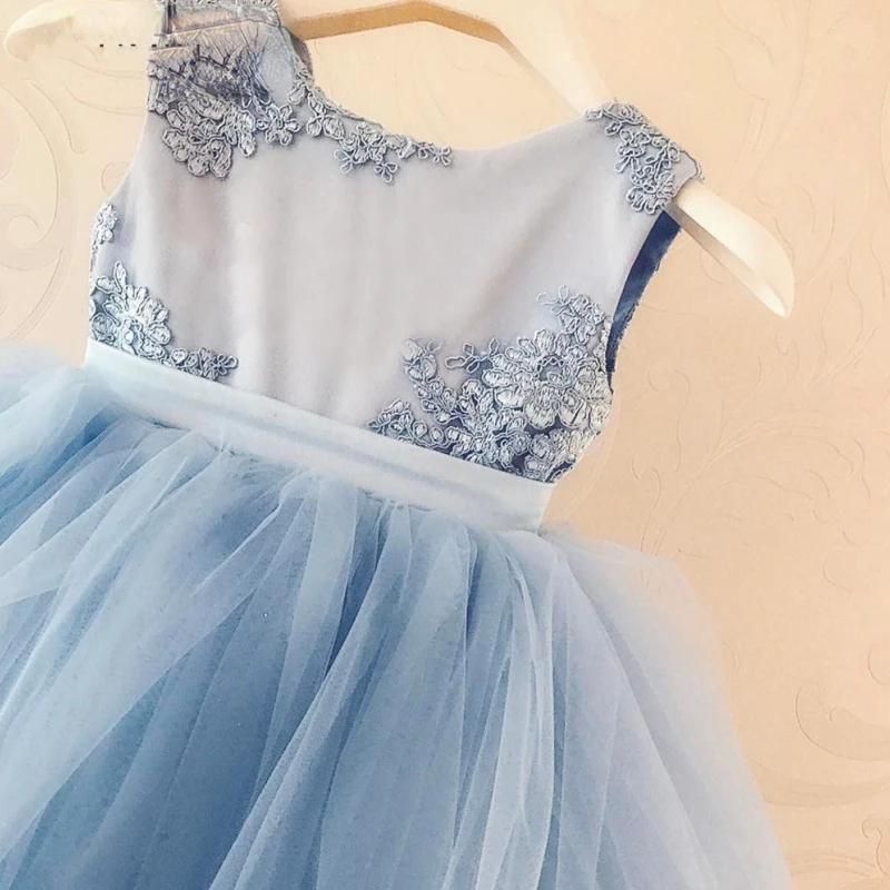 

Sky Blue Lace Communion Dresses Illusion Sleeves Button Back Flower Girl Dresses For Wedding Party First Communion Gowns