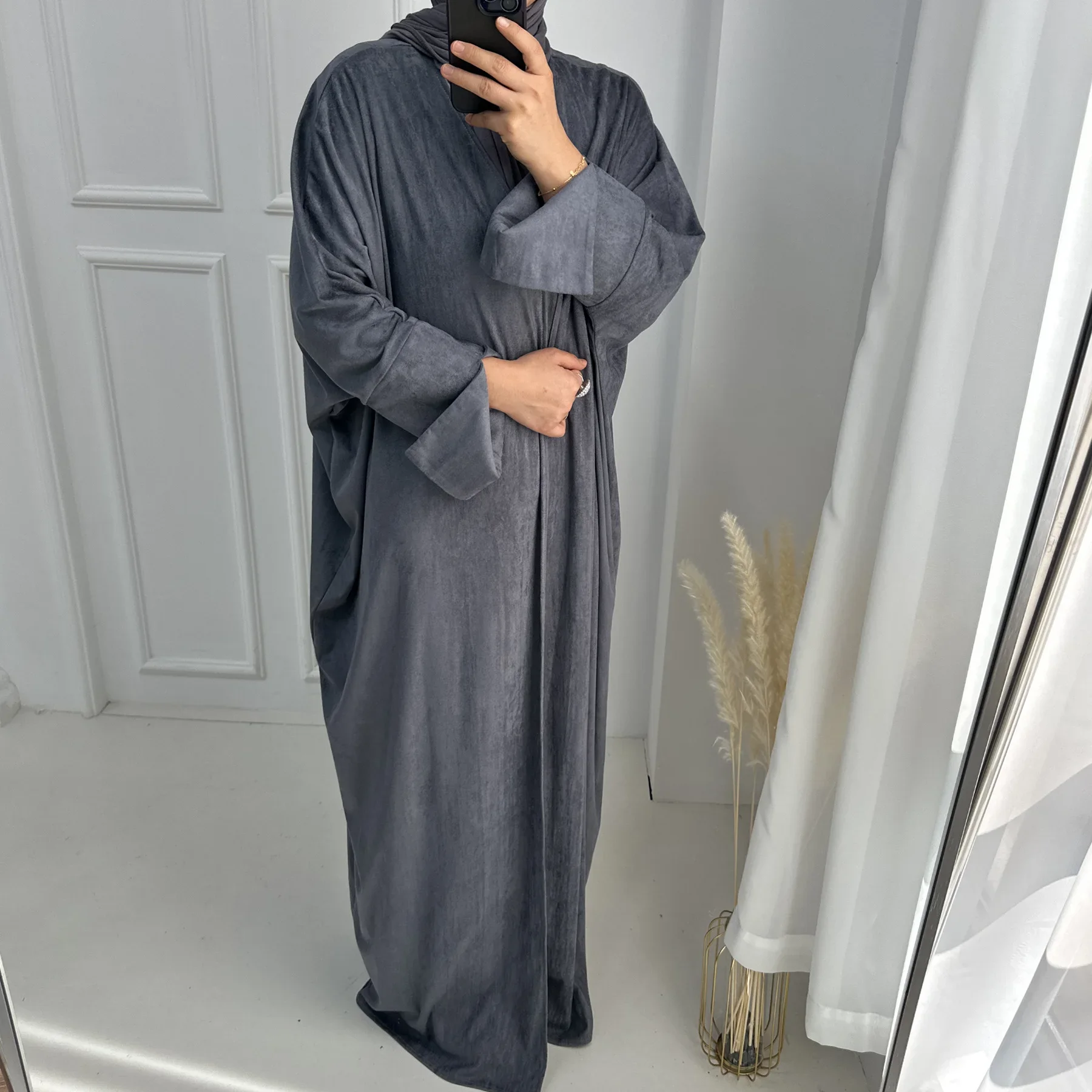 Suede Abaya Kimono Muslim Winter Dresses Open Abayas for Women Dubai Turkey Cardigan Coat Autumn Islamic Clothes Ramadan Kaftan