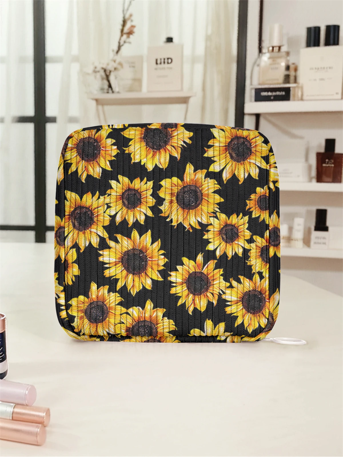 Sunflower pattern printed sanitary napkin storage bag, women's lightweight tissue bag, sanitary tissue bag