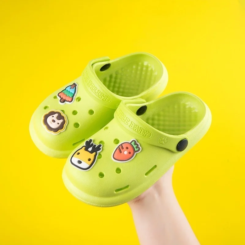 New Children's Hollow Out Slippers Boy And Girls Garden Shoes Non-slip Cartoon Cute Sandals And Slippers Children Clogs