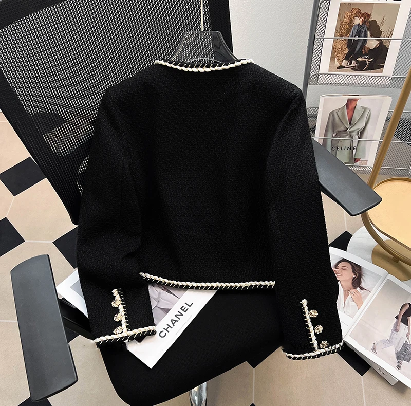 Vintage Black Tweed Jacket Women Cropped Quilted Coat Elegant Commute Blazer Winter Ladies Korean Thicken Short Outerwear