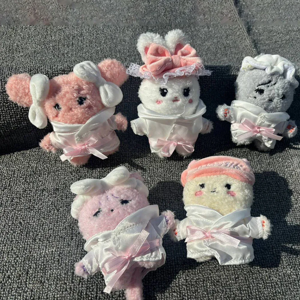 

KPOP MINIDLE Miyeon Soyeon YUQI Cartoon Figure Plush Doll MINNIE Shuhua Stuffed Dressed Toys Fans Wedding Party Birthday Gifts