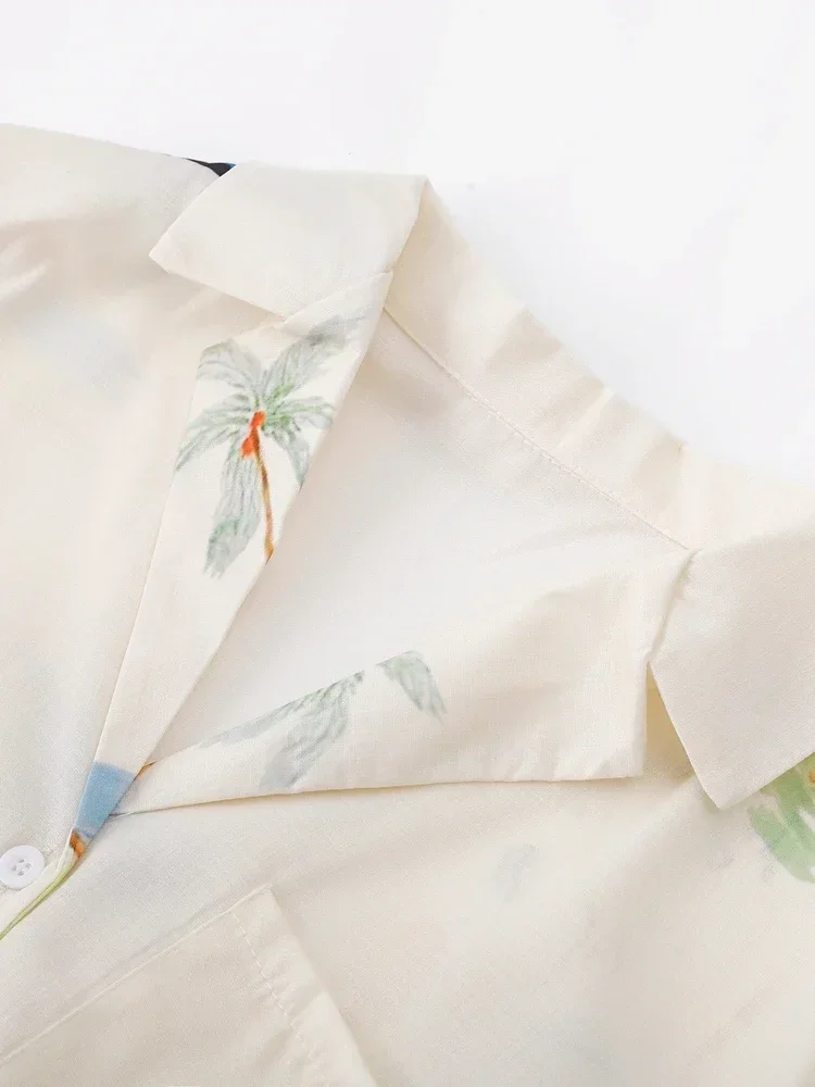 2024 Flower and Bird Pattern Women's 2-piece V-neck Button-up Short-sleeved Shirt Top Set High-waisted Shorts