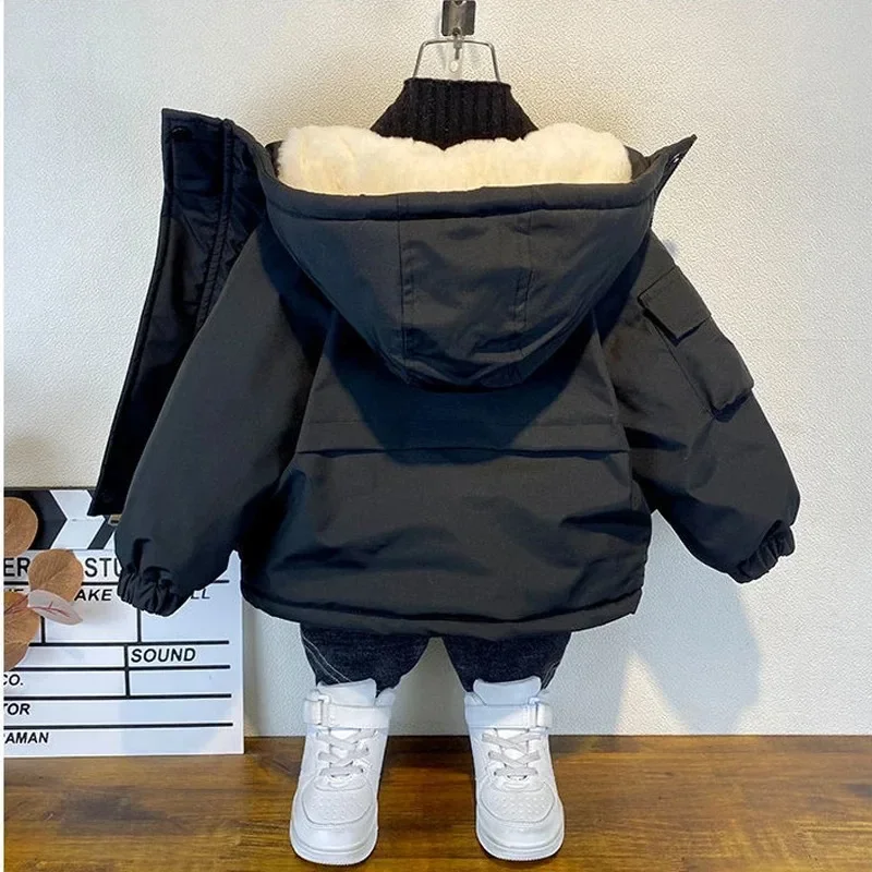 Acquista Piumino leggero per bambini nuovi Ragazzi e ragazze Abbigliamento in cotone Cappotto in cotone Cappotto invernale corto colorato per bambini in Italia a partire da 7.27