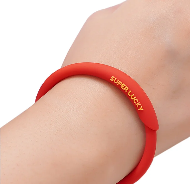 ラッキーチャームブレスレット【超美品】 0-シルバーエナメルラッキーチャームブレスレット
