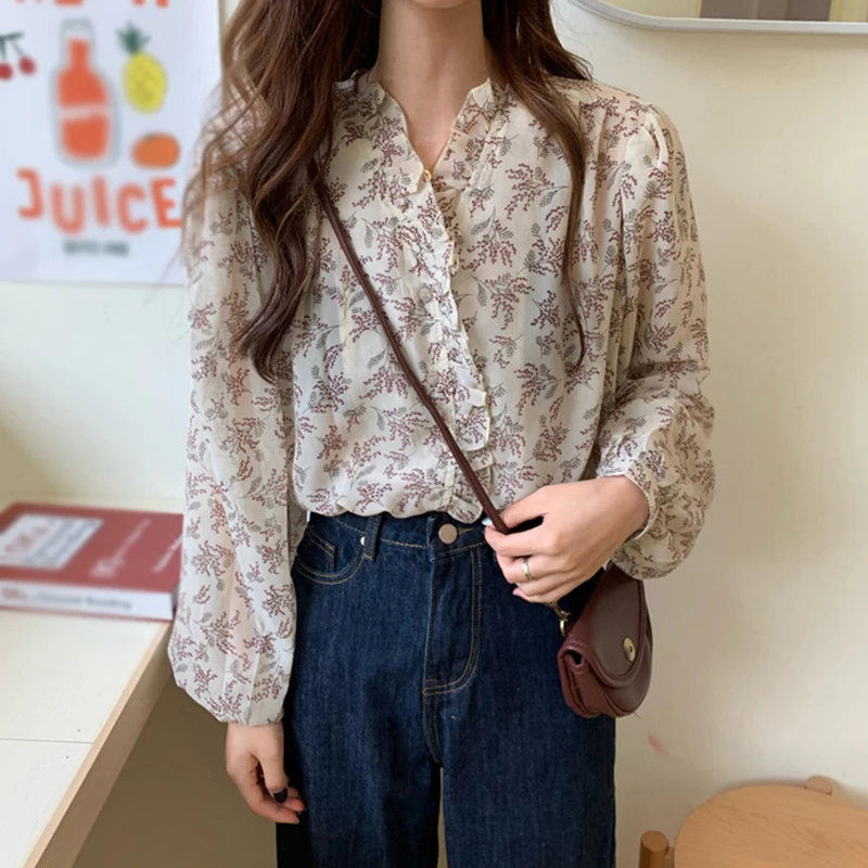 

Женская блузка с V-образным вырезом, длинным рукавом и цветочным принтом