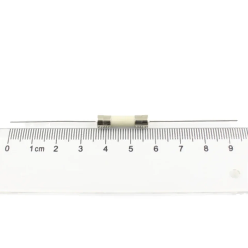 Fusibile in vetro cilindrico misura 6,3x32 mm 20 A