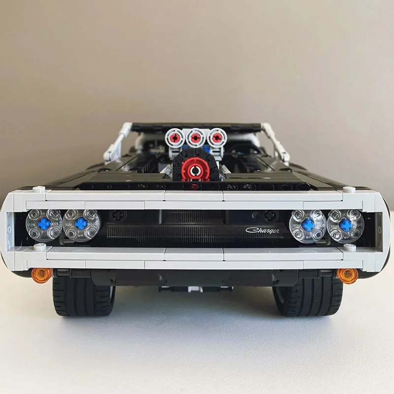 1077PCS Technical Dodge Charger Racing Car Model Building Blocks 42111 Bricks Toys in Movie Fast Furious Gift For Boys Kids 6