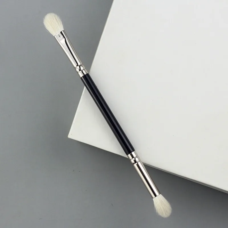 

НОВАЯ тонкая искусственная Передняя шерстяная двухголовая кисть для теней для век с размазыванием детали для густого шелкопряда кисть для теней для носа мягкая щетина