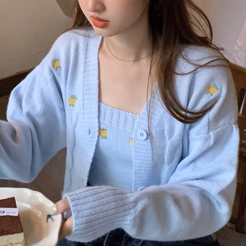 

2022 New Spring and Autumn Style Gentle Style Korean Style Short Two-Piece Knitted Cardigan Women's Sweater Jacket Top Women