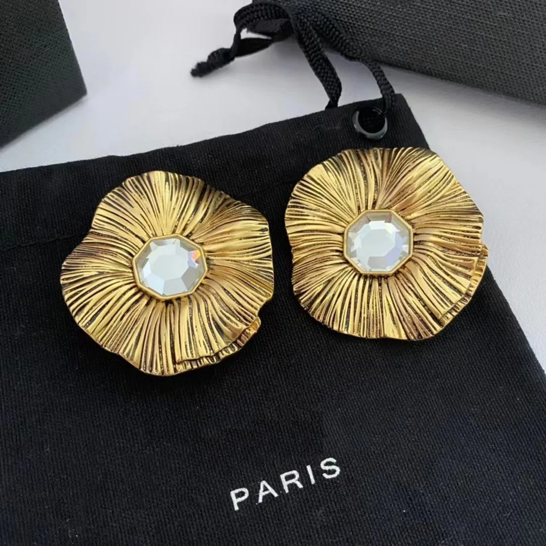 

LONDANY earrings golden medieval ear clip fashion star flower ear clip earrings female personalized earrings