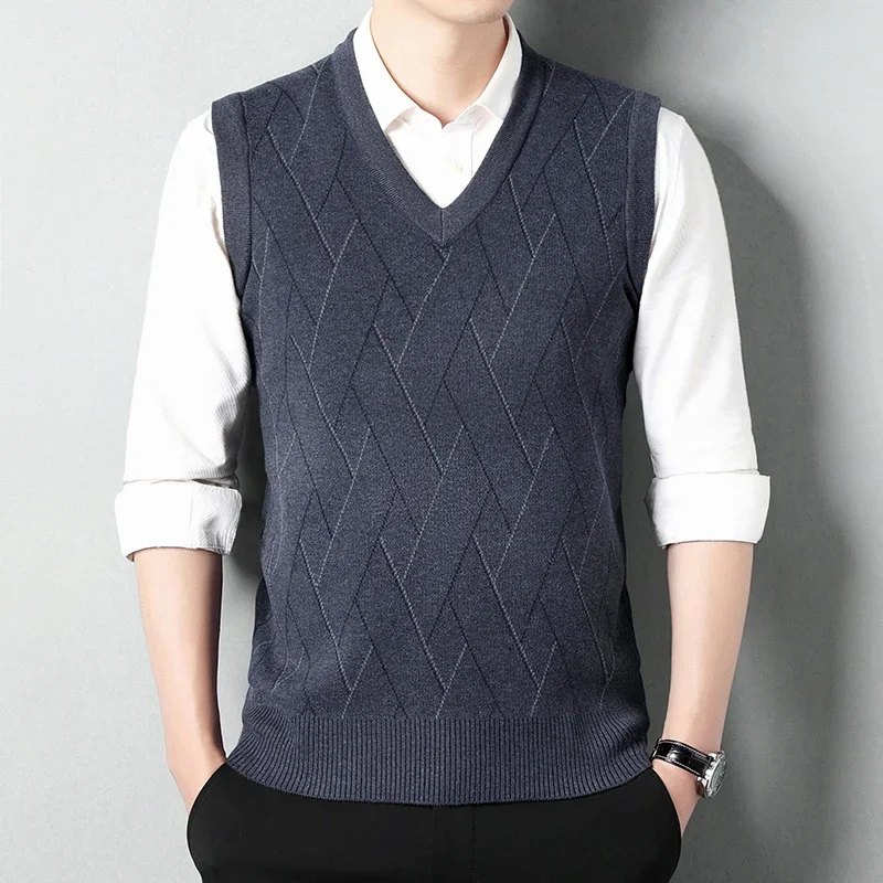 Men's Thickened Casual Sweater Tank Top Autumn and Winter Warm Men's V-neck Tank Top men sweater vests,mens knitted vest