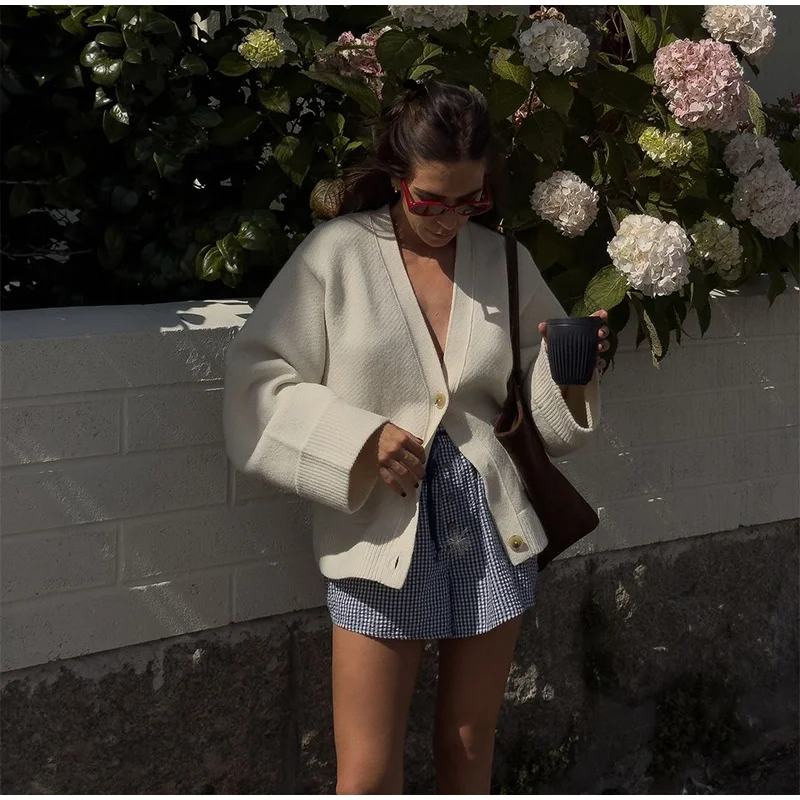 Elegant Knitted Solid V-neck Cardigan Women Casual Loose Single Breasted Pockets Sweater Female Chic Versatile Street Knitwear
