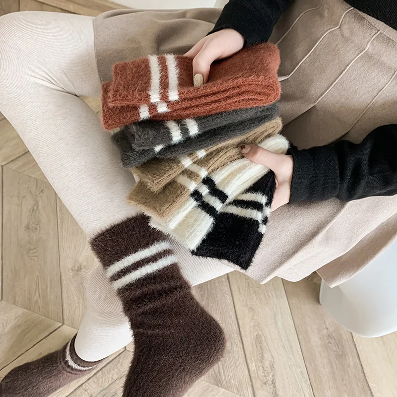 Autumn/winter Mink Velvet Socks Women's High Appearance Level Thermal Pile Socks Japanese Striped Casual Mid-tube Socks