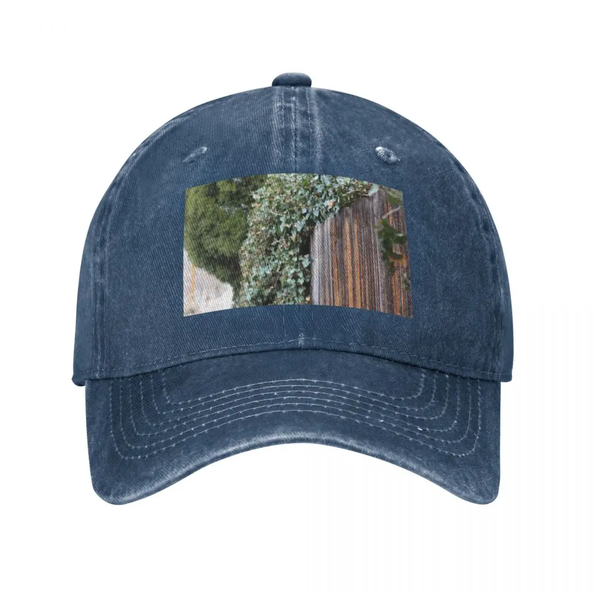 

Back Alley Fence Baseball Cap Beach Bag Brand Man Caps Boy Cap Women'S