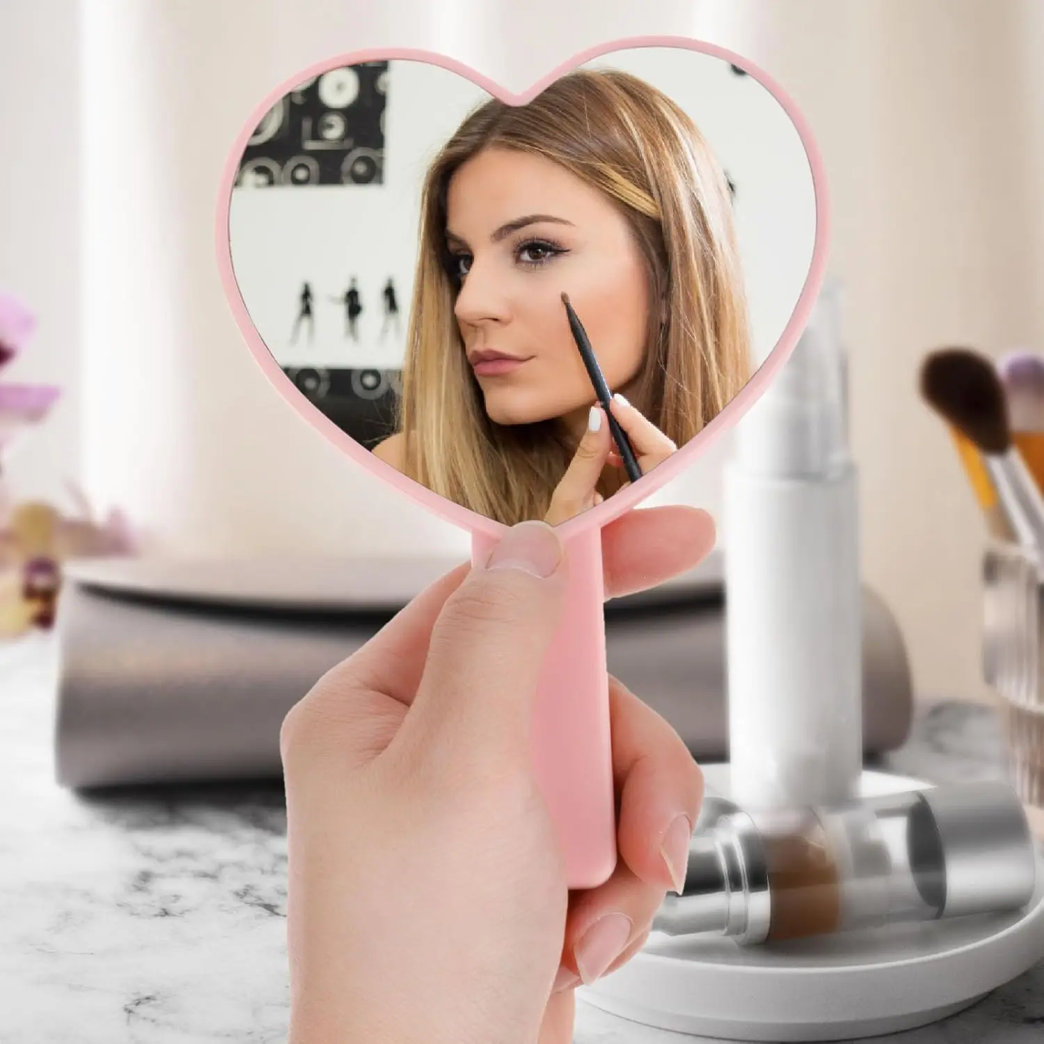 Makeup Mirror Hand Holding Mirror 1 Pcs Handheld Heart-shaped Eyelash Inspection Mirror