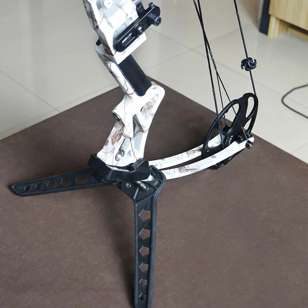 BlackArcheryBowKickStandHolderLegsFor3DShootRangeTarget