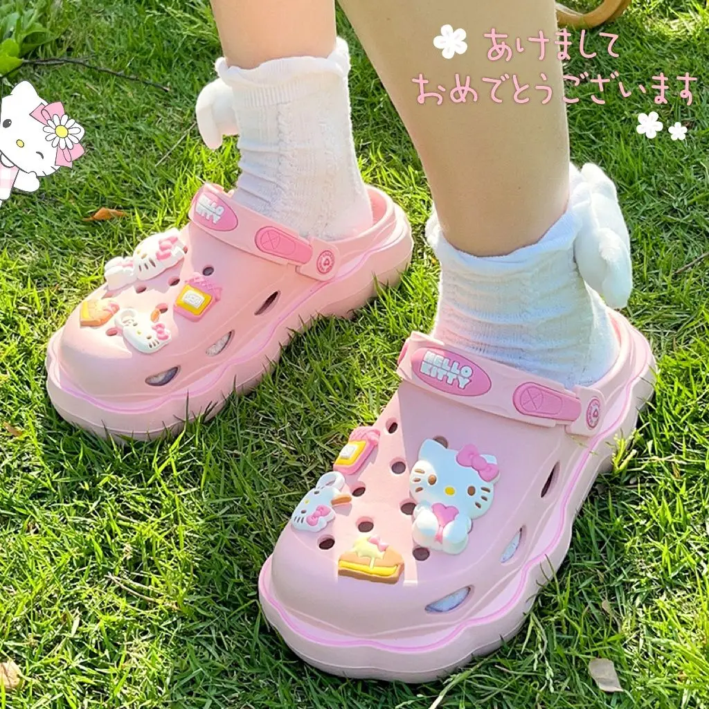 

Sanrio Hellokitty Hole Shoes Female Students Summer Cute Cartoon Home Indoor and Outdoor Sandals Platform Shoes Designer kuromi