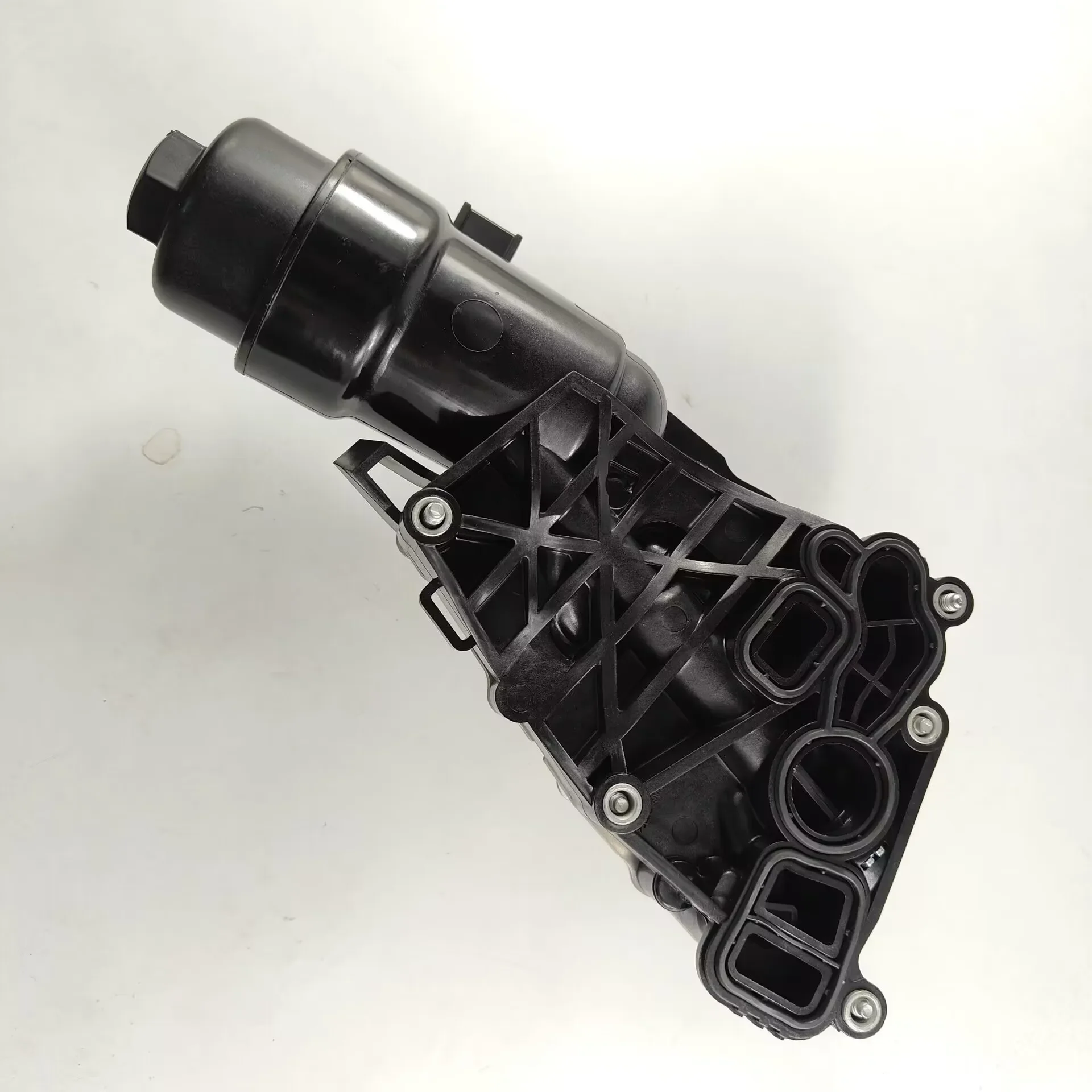 Metal&Plastic Oil Cooler Assembly 11428585235 For BMW 2 Series F45 F46 X1 F48 X2 F39 MINI F56 F55 Clubman F54