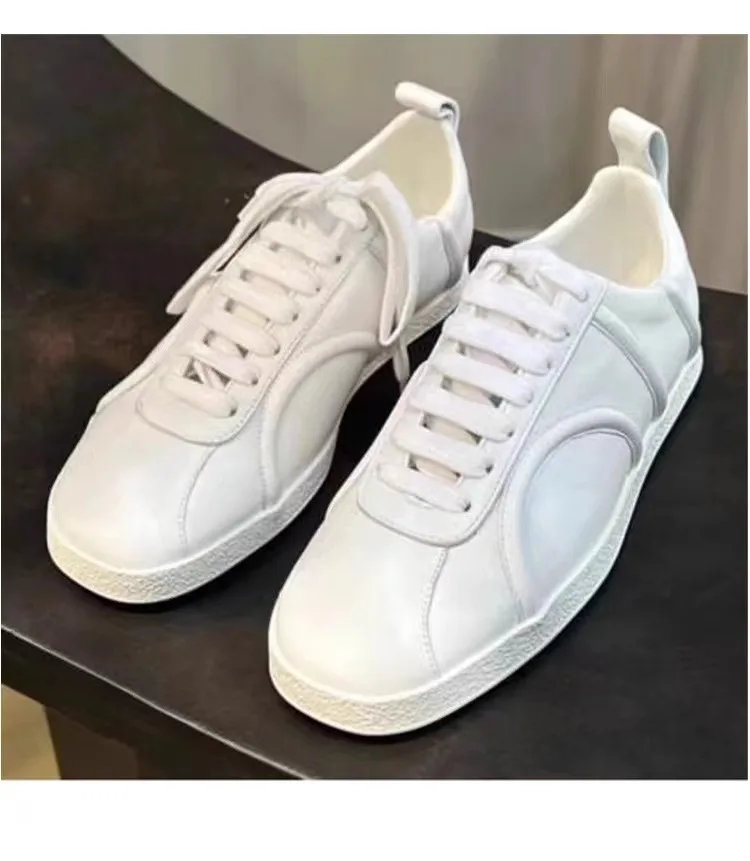 

White Round Toe Lace-Up Sneakers Leather Casual White Moral Training Shoes Low Top Sports Women Flats Can Be Worn In All Seasons