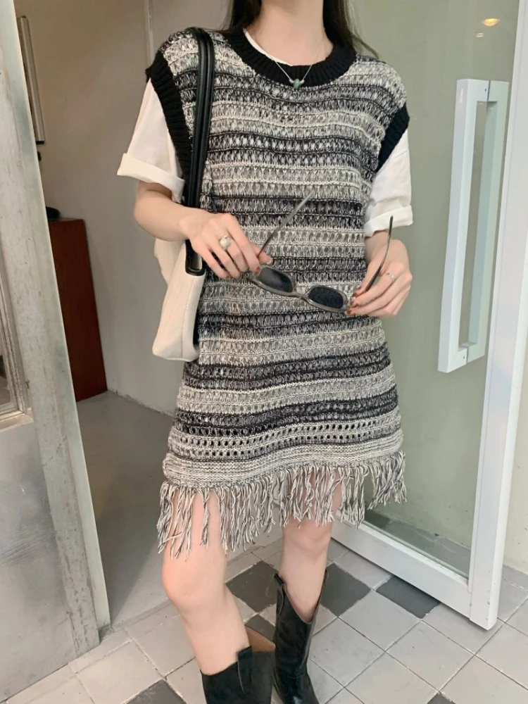 

2022 Summer New Korean Ins Three Standard White T-shirt + Tassel Hit Color Round Neck Knitted Vest for Women Nylon Cotton