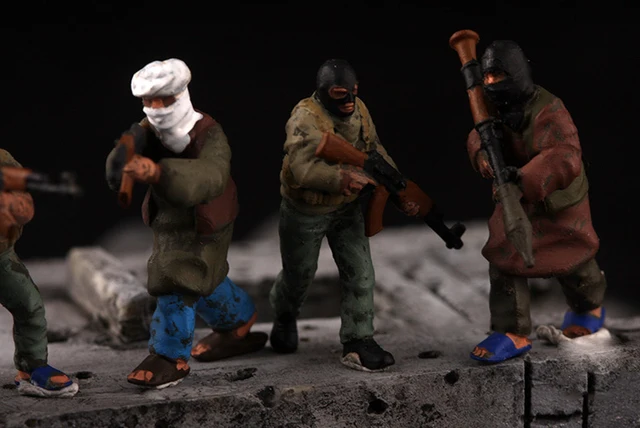 6pcs 1/72 Scale Afghanistan Middle East 6 Soldiers Civilian Figure Model Toy DIY Scene Doll Ornament 4