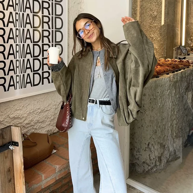 سترات نسائية جديدة لعام 2025: تشكيلة أنيقة وعصرية...