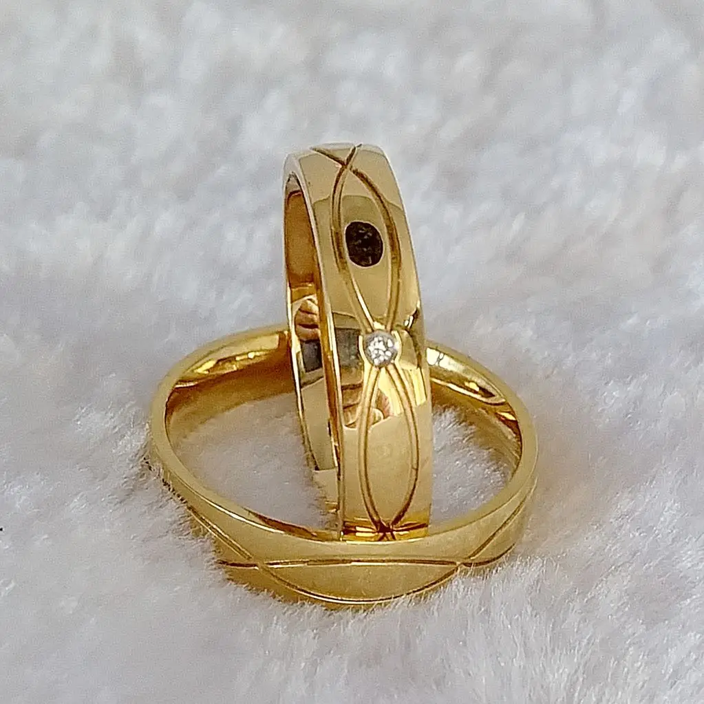 

High Quality Wholesale Love Wedding Rings For Couples Fashion 24k Dubai Gold Plated Jewelry Titanium Stainless Steel Ring set