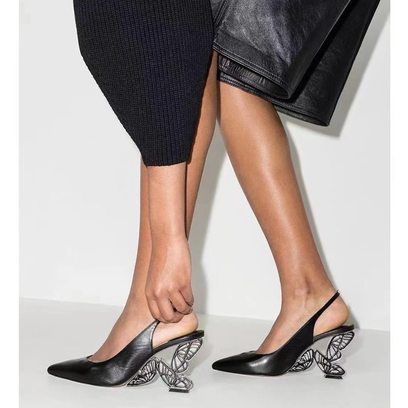 

Туфли-лодочки женские на каблуке-шпильке с острым носком и ремешком на пятке