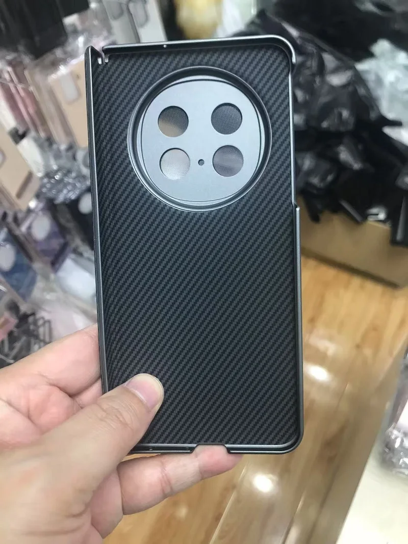 Sleek Carbon Fiber Leather Back Protective Case - Plastic Finish