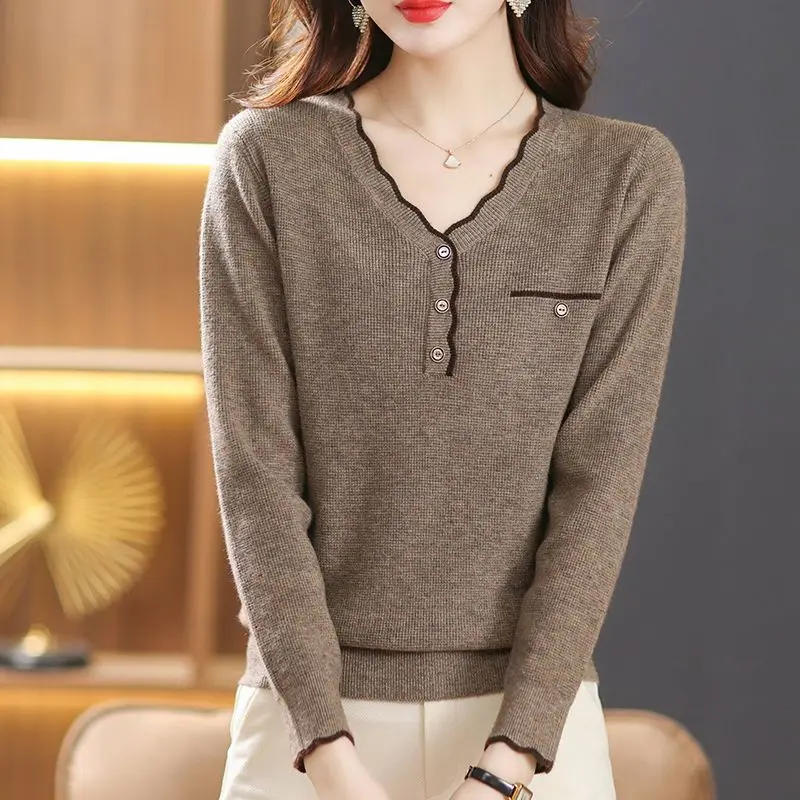 

Autumn and Winter New Oversize Versatile Temperament Commuter Women's Clothing Button V-neck Long Sleeve Solid Color Pullover