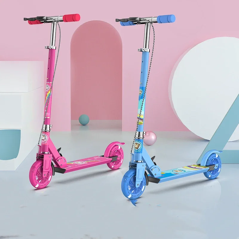 Children's Flash Scooter Outdoor Travel Two-wheeled Children's Flash Scooter Lift Scooter Two-wheeled Pedal All Aluminum and All Iron