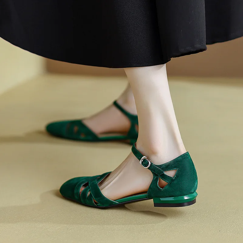 Mode Damenschuhe 2025, Sommer, runde Zehen, atmungsaktiv, weiblich, mittlere Klare Absätze, luxuriöse Komfort-Mädchen, beige, mittelgroße Sandale