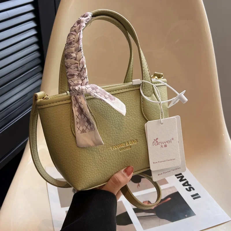 This Summer Popular 2024 New Solid Color Textured Handbag High Sense Cross Body Bucket Women's Bag