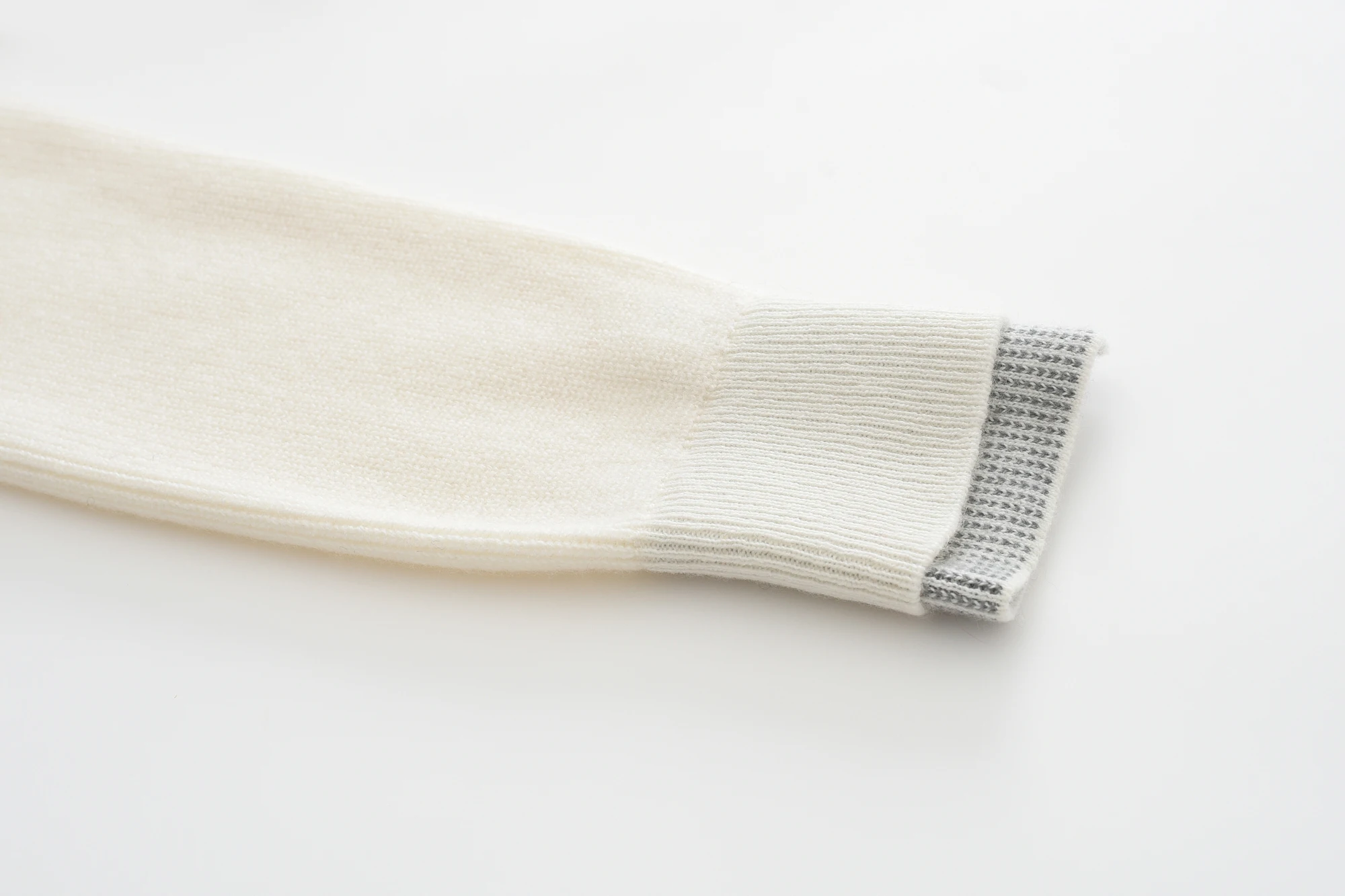 Рисунок 5 - 100% кашемировые Женские топы с