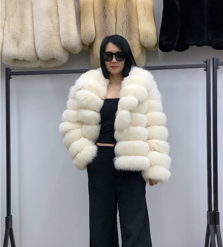 Women's Genuine Fox Fur Jacket Natural Fluffy Coat Lapel Luxury Short Real Fur Outerwear 2025 Fashion-forward Clothing