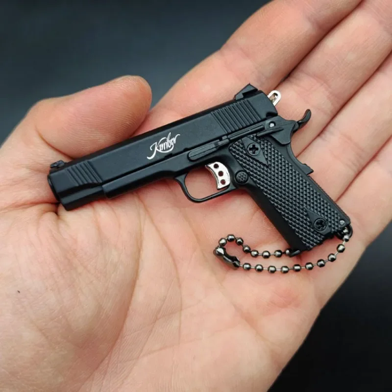 Toy Guns Mini Metal Gun model Scale 1:3 1911Model Mini Keychain Metal Model Toy Gun Game Toy Children's Simulation Pistol Gift