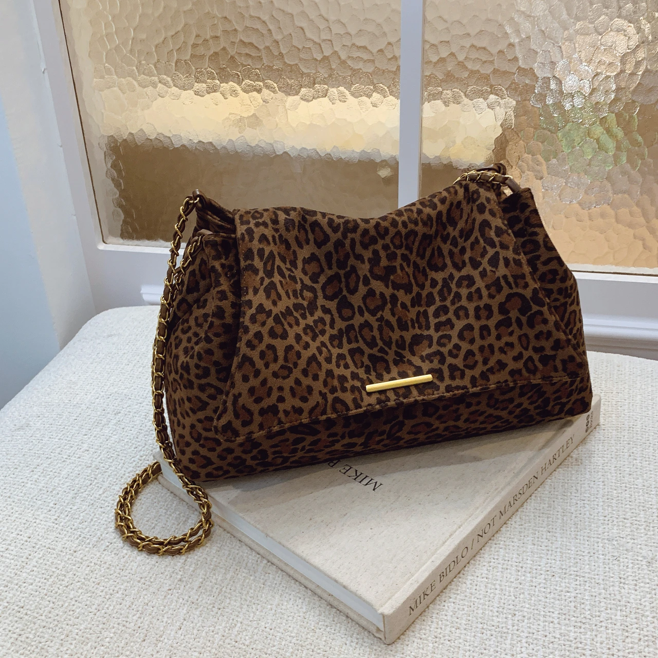 Large Capacity Leopard Shoulder Bags Women Classic Elegant Vintage Packages England Style Designer Casual Totes Female Bags