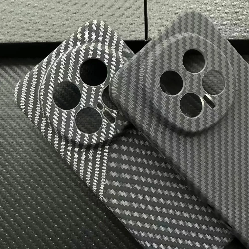 Dual-Color Carbon Fiber Pattern Anti-Drop Hard Case with Shockproof Bumper