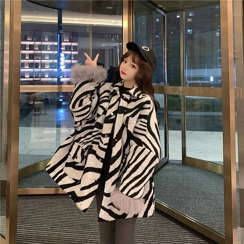 2022 New Winter Korean Version of the Fat MM Women's Retro Striped Woolen Fabric Waist Thickened Mid-length Cotton Coat Women X8