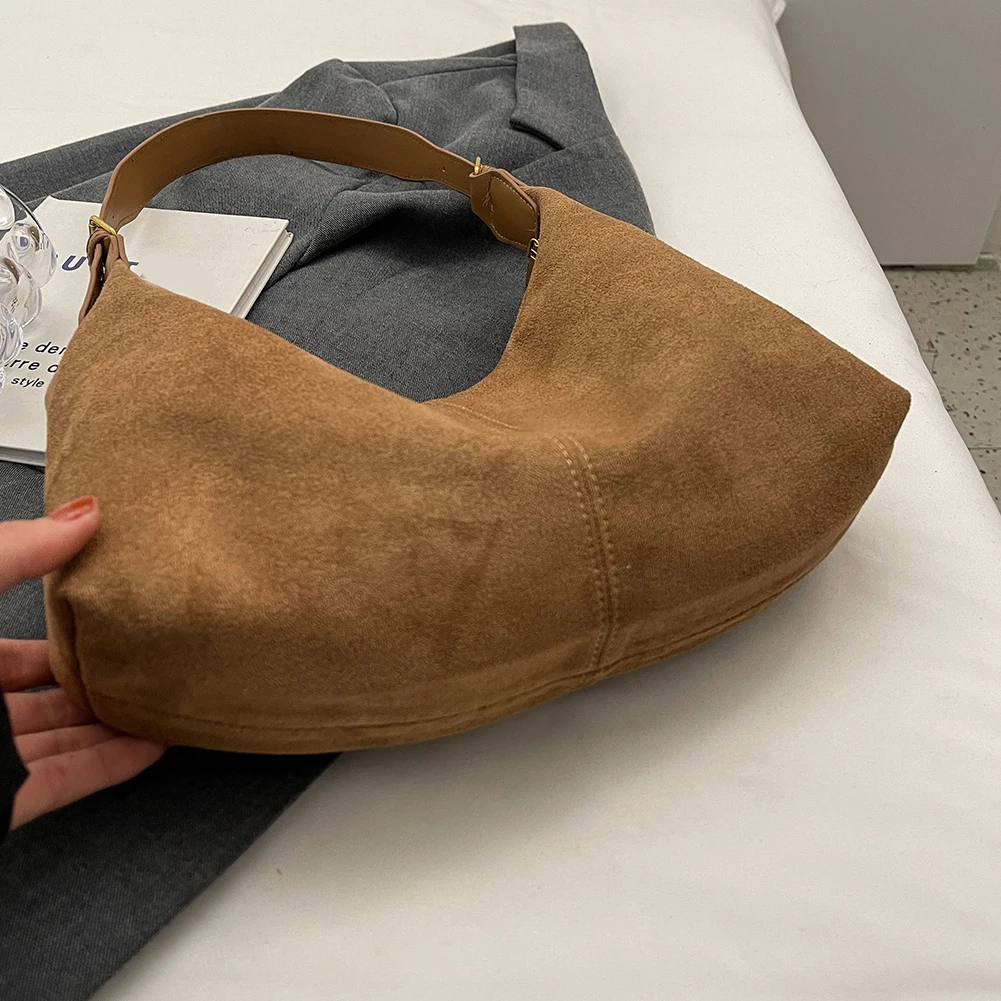 Velvet Crossbody Bag for Women with Adjustable Strap and Inner Pocket