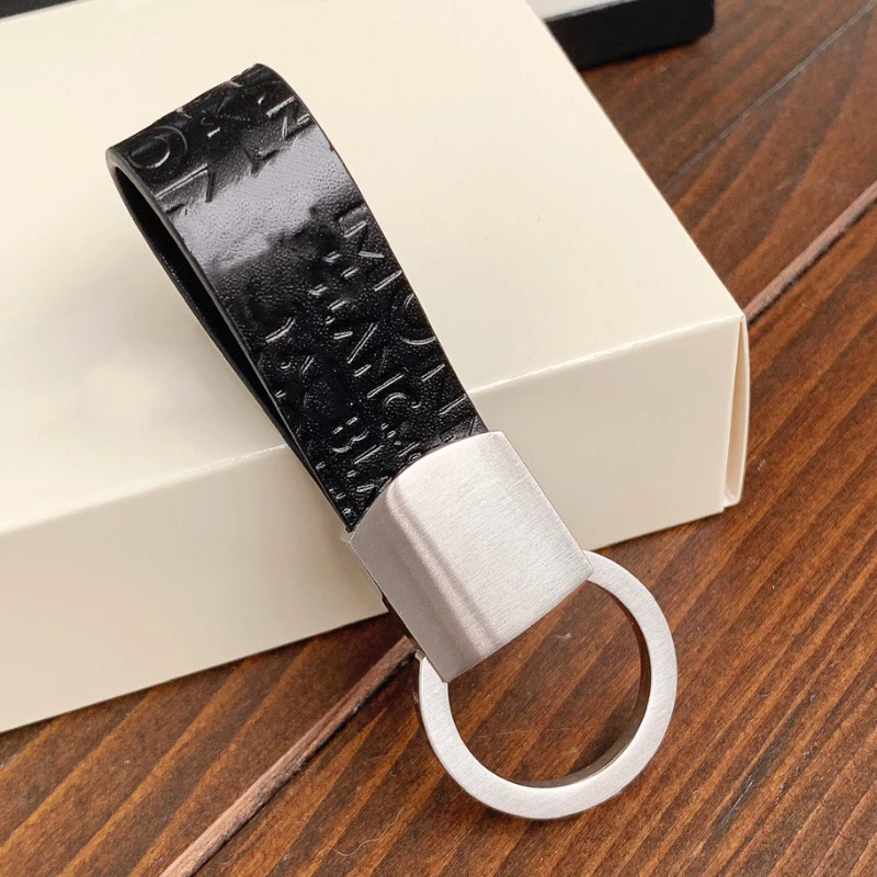 LJ2 Luxury MB Keychain 3 Colors Leather With Engraved Letters Car Key Chain 316 Stainless Steel Ring Classic Casual Gift For Men