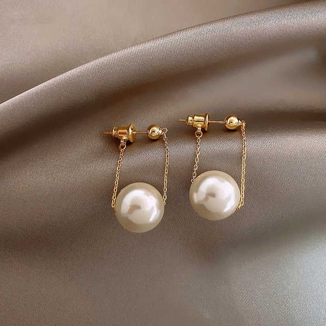 New Fashion French Geometric Simple Pearl Earrings for Women Elegant Inlaid Zircon Pearl Stud Earring Girl Party Jewelry