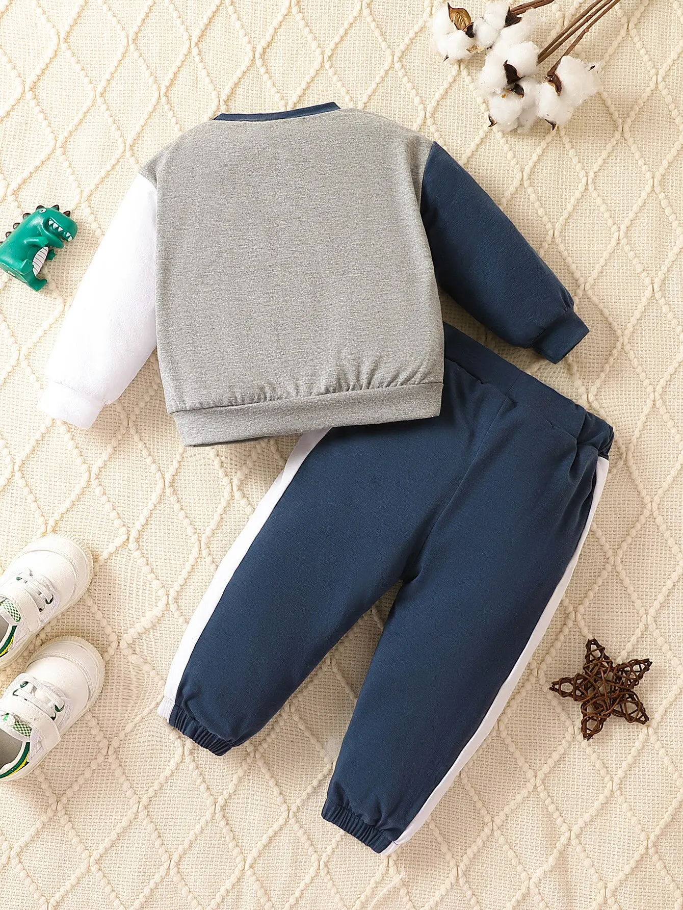 Baby Boy Outfits 2-piece Newborn Baby Spring and Autumn Boy Splicing Color Contrast Long Sleeves and Pants Leisure Outdoor Sports Suit Breathabl