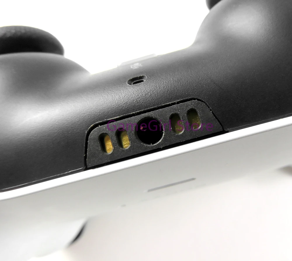 PS5コントローラーとPS5ヘッドセット PS5純正コントローラー・純正ヘッドセットをPCで1年経過感想