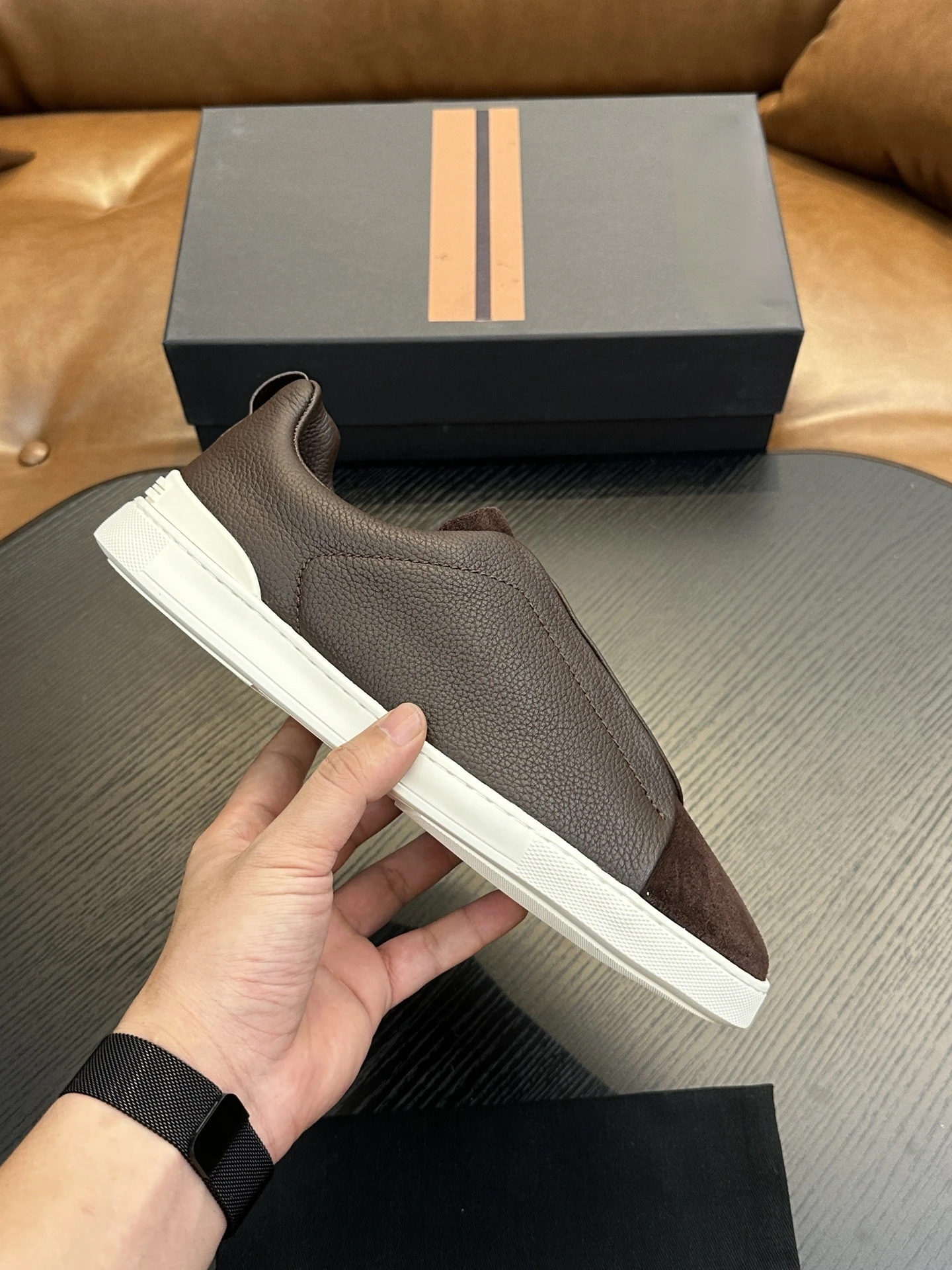2024 Luxury Genuine Leather Sports Shoes Men's British Round Toe Lace-Free Flat Shoes Men's Casual Comfortable Vulcanized Shoes