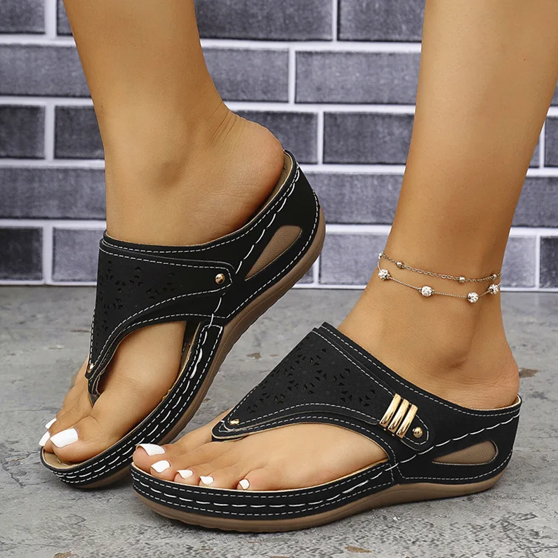 Sandales compensées confortables undefined