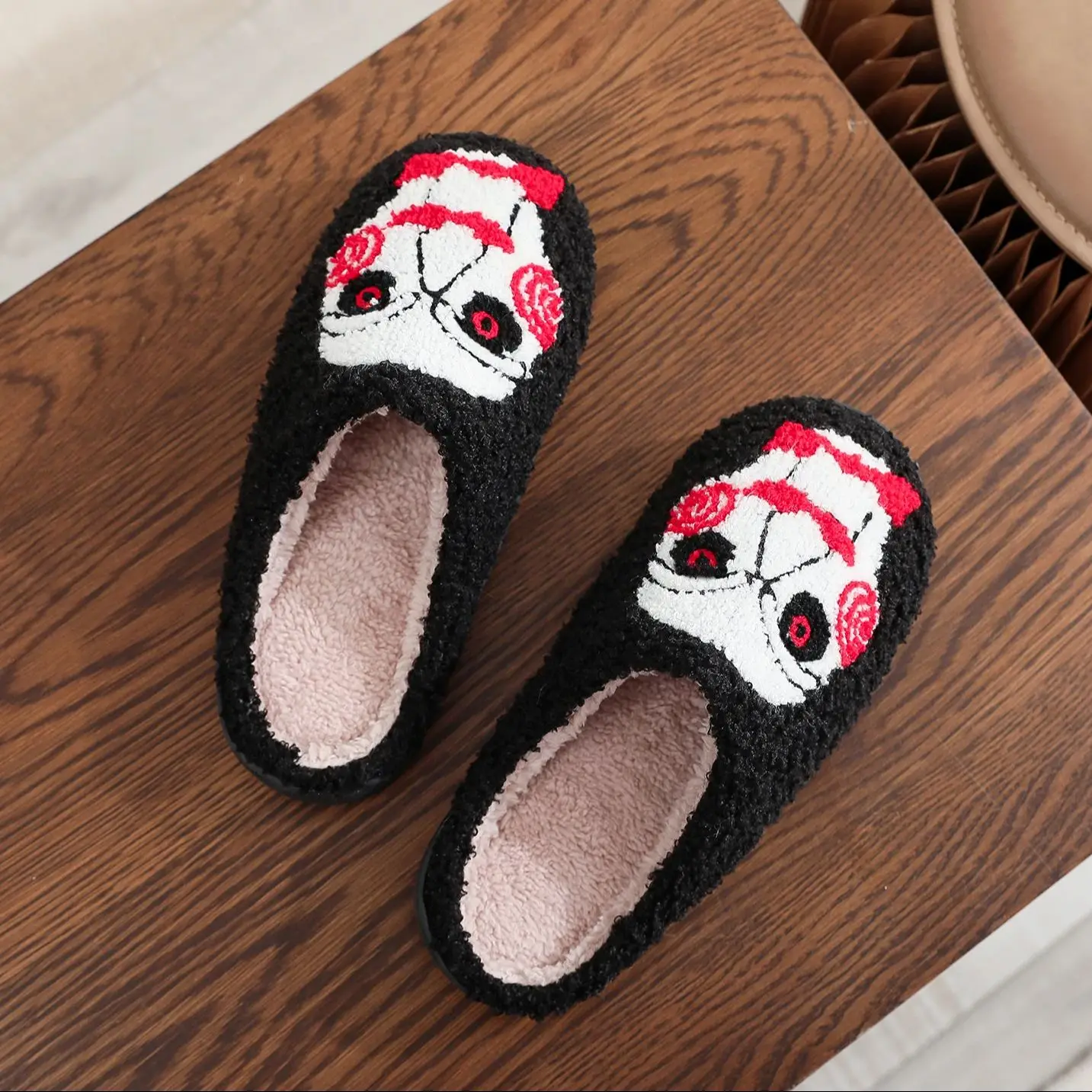 Horror Movie Chainsaw Horror Skull Pattern fashion Embroidery stuffed Home Thick Sole plaid Furry Cotton Slippers Personality Warm Non-Slip Indoor Slippers Men Women Can Wear Halloween Christmas Gift 5